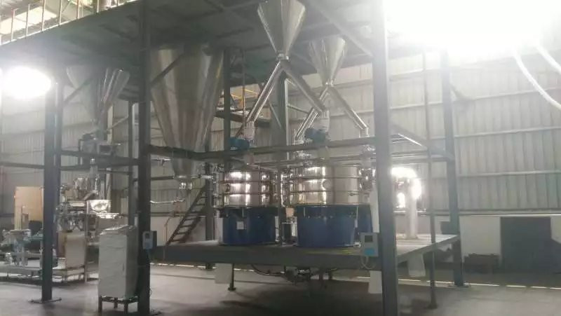 聚丙烯酰胺分级香蕉毛片视频